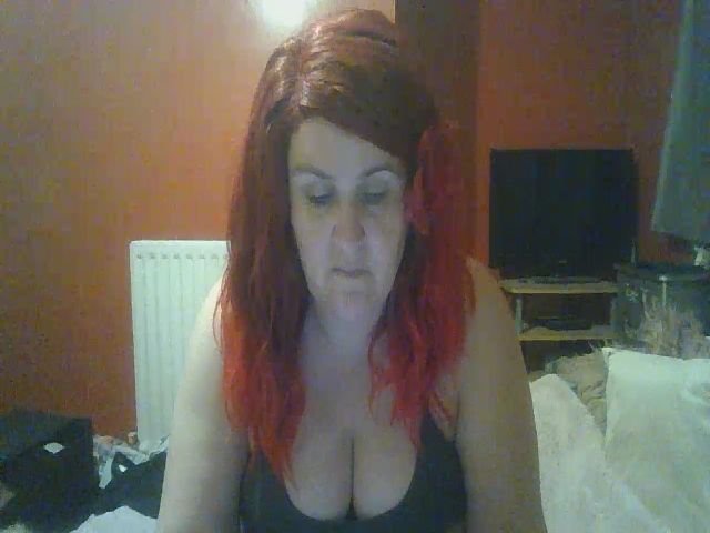 Live sex webcam photo for YUMMYMUMMY39 #269606228
