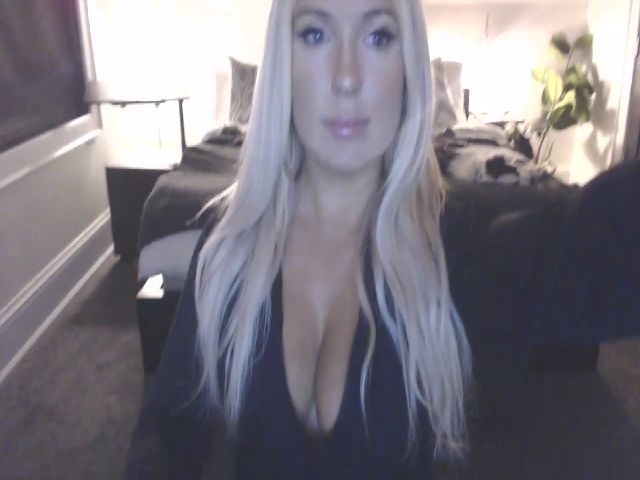 Live sex webcam photo for GoddessScarx #269594443