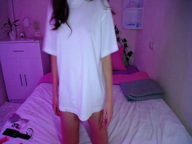 Live sex webcam photo for BabyPolina #269594598