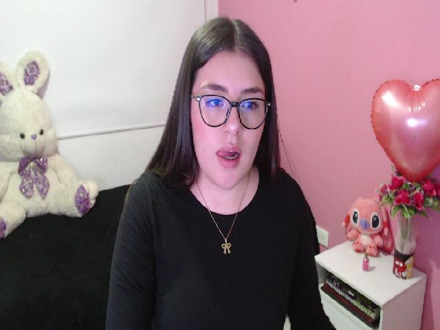 Live sex webcam photo for Frida_porn #269611801