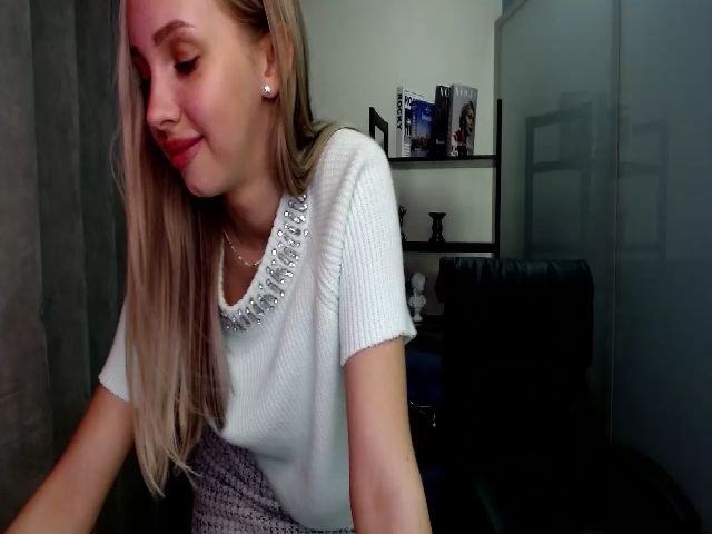 Live sex webcam photo for SunnyBettye #269597450