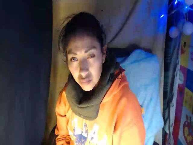 Live sex webcam photo for CHILENITAHOT #269595744