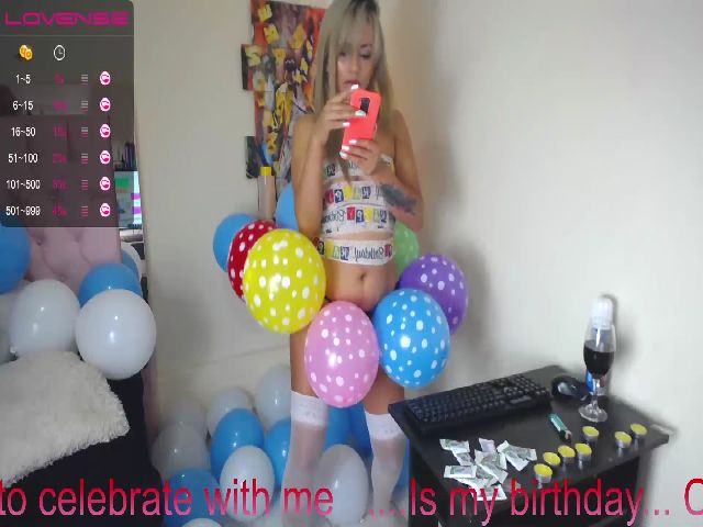 Live sex webcam photo for LESLY_LAURA #269603883