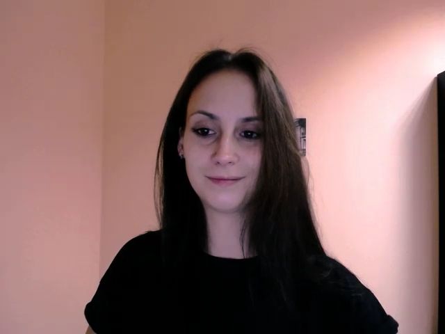 Live sex webcam photo for CuddliesNikki #269609992