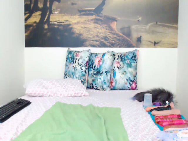 Live sex webcam photo for AikoTailor #287876746