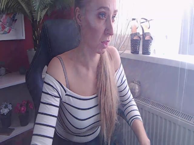 Live sex webcam photo for StarALENA #269604154