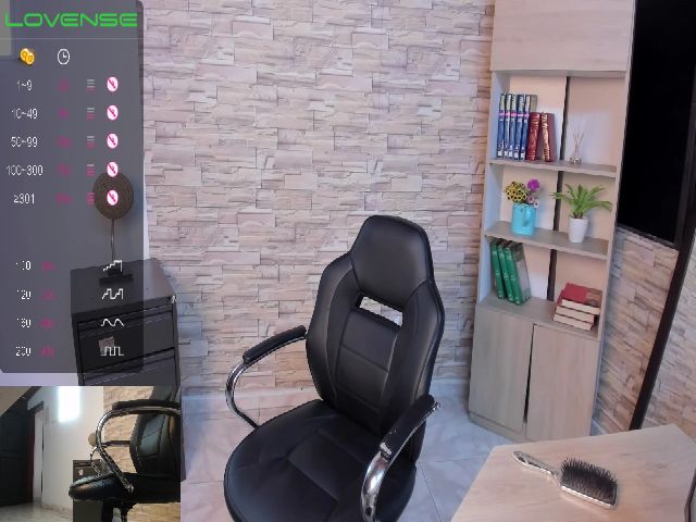 Live sex webcam photo for Bridget_love #269604939