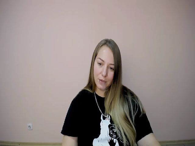 Live sex webcam photo for StellaJ_ #269611700