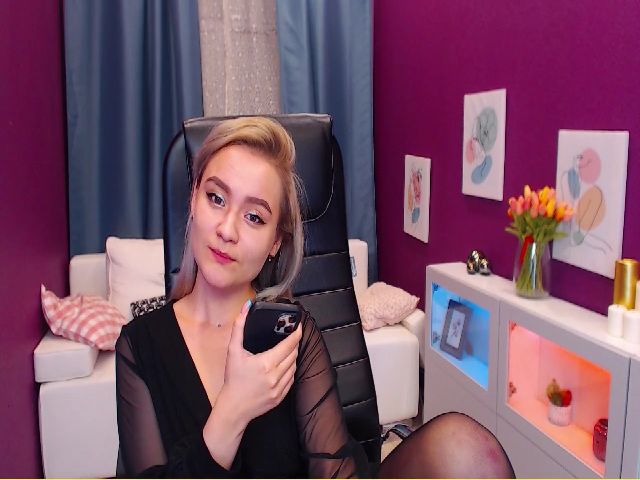 Live sex webcam photo for Kara_Smith #269595843