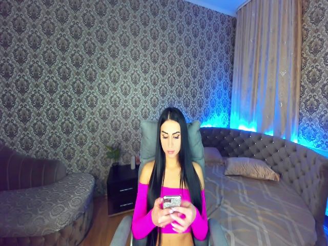 Live sex webcam photo for MeowRebeka #269594617