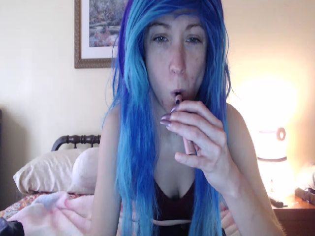 Live sex webcam photo for xKawaiiQueenx #269608424