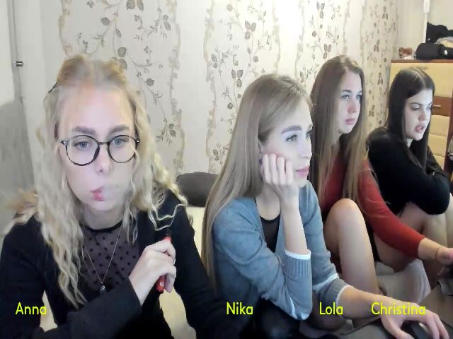 Live sex webcam photo for NellyVenz #269603366