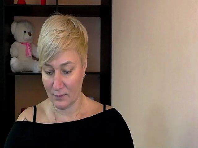 Live sex webcam photo for KailyMey #269604588