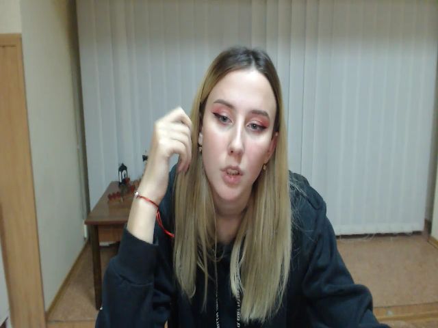 Live sex webcam photo for ModestBlonde #269605888