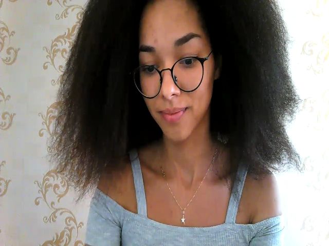 Live sex webcam photo for Carmel_Dee #269604096