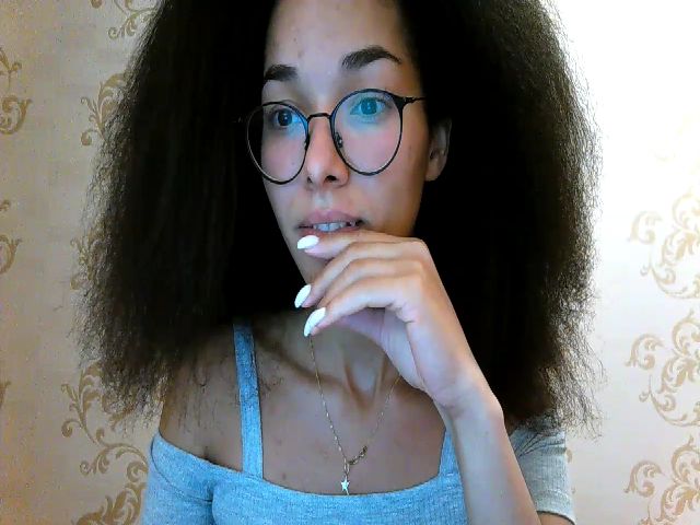 Live sex webcam photo for Carmel_Dee #269606255