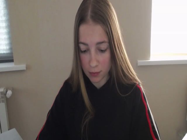 Live sex webcam photo for EmiStern #269601197