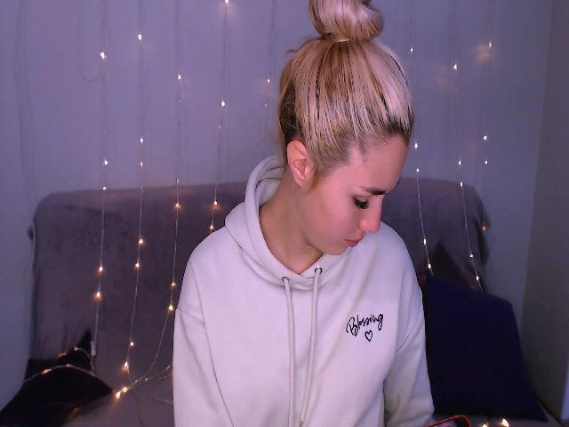 Live sex webcam photo for TrishKlein #269600058