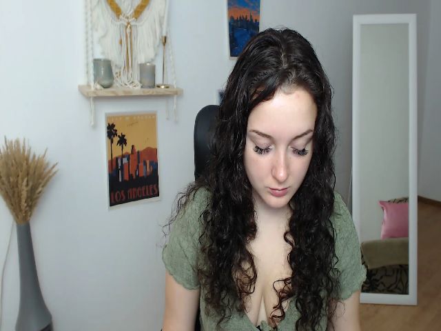 Live sex webcam photo for GloriaSparks #269599456