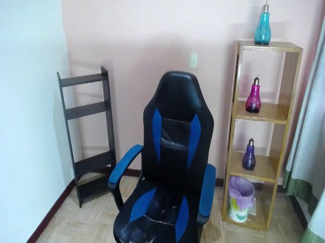 Live sex webcam photo for Hana_cute #269611106