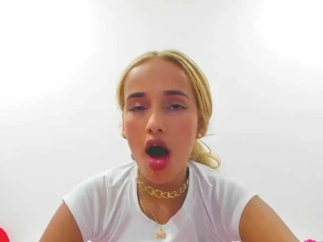 Live sex webcam photo for latincarlahot #269602203