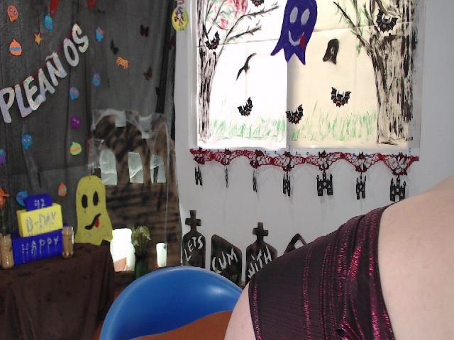 Live sex webcam photo for Emmarocker #269604692