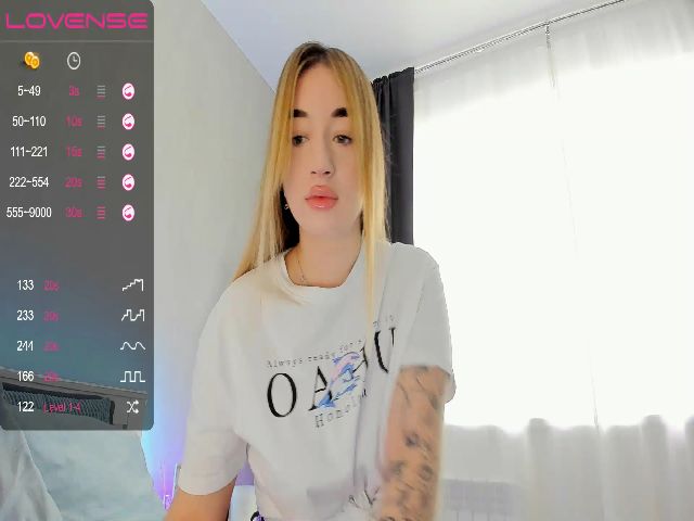 Live sex webcam photo for WhiteCattt #269596084