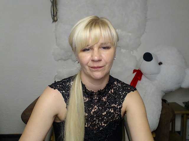 Live sex webcam photo for Amelistranger #269602624