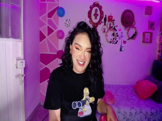 Live sex webcam photo for Megaria_Blum #269611199