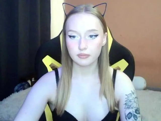 Live sex webcam photo for EMO4ukca #269606805