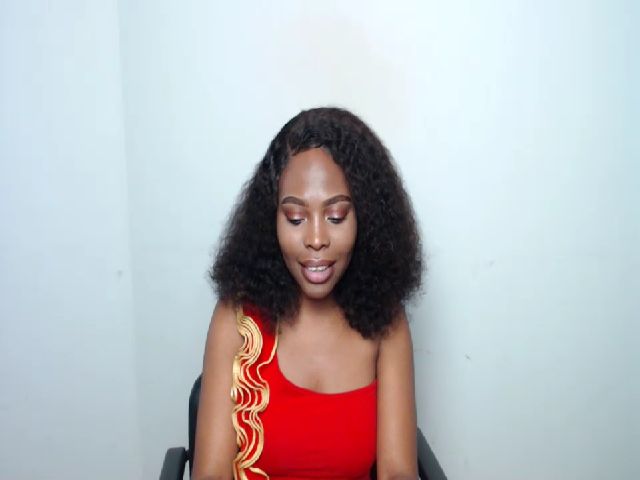 Live sex webcam photo for Emma__Di #269601297