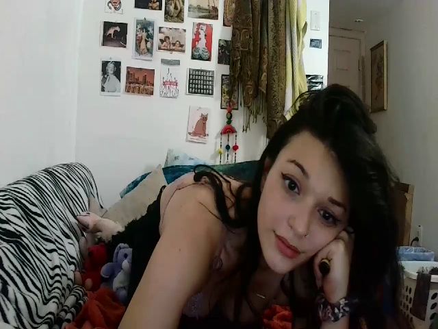 Live sex webcam photo for Tastycakes96 #269594683