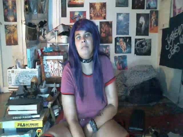 Live sex webcam photo for HornyHunBunny #269597373