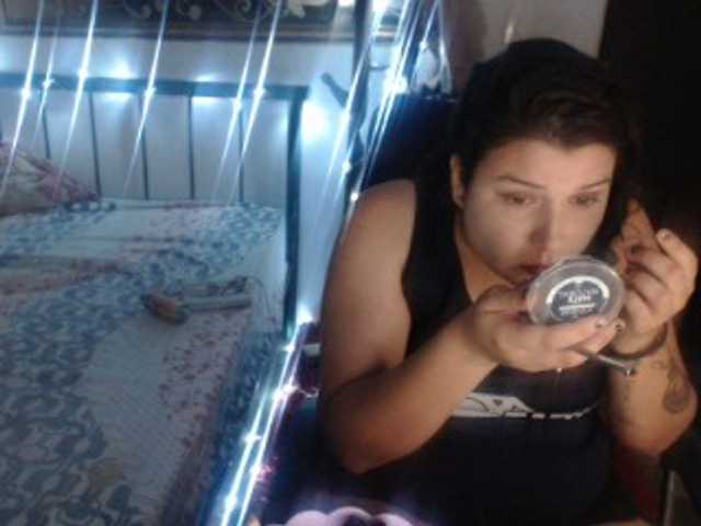 Live sex webcam photo for Lanenahot #269598824