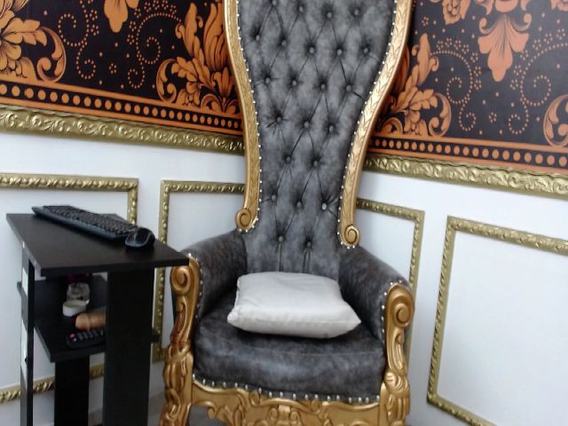 Live sex webcam photo for LEYAA_MATTURE #269609605