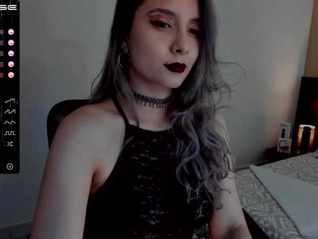 Live sex webcam photo for LilithMystic #269627209