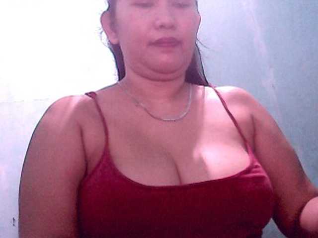 Live sex webcam photo for wildmom4u #269626825