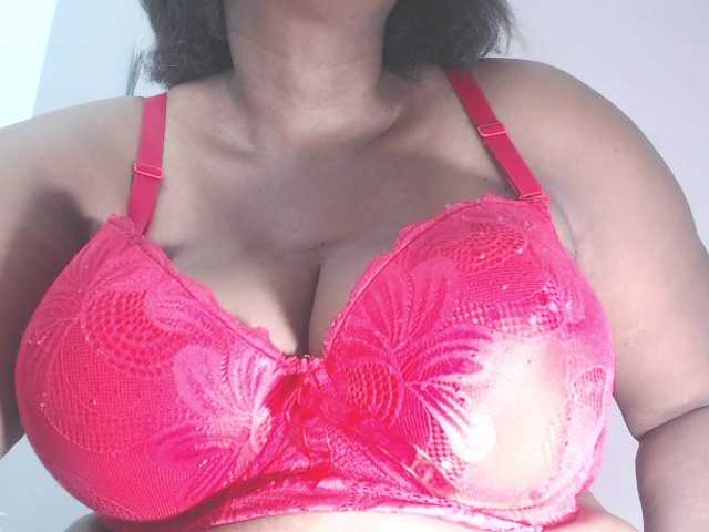 Live sex webcam photo for Zulay111 #269621687