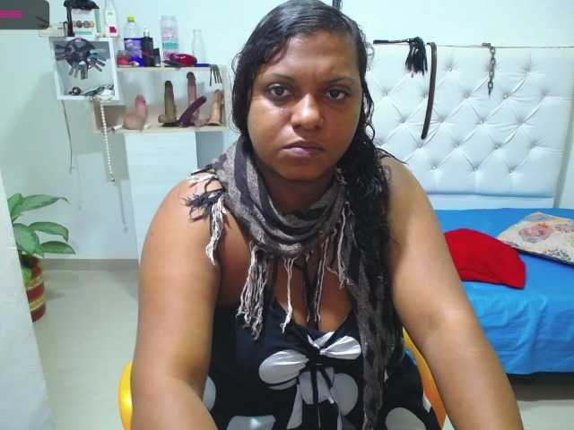 Live sex webcam photo for dirty-lady2 #269622590