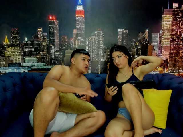 Live sex webcam photo for Roger1Juliet #269613205