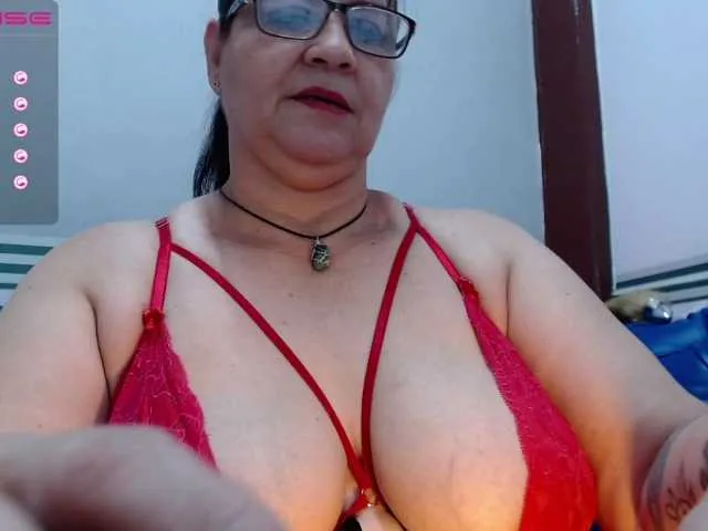 Live sex webcam photo for LauraRiley #269627217