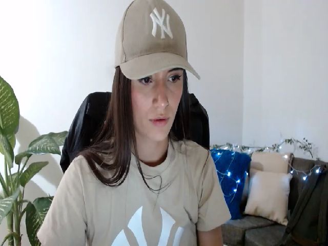Live sex webcam photo for Avaa22_ #269616928