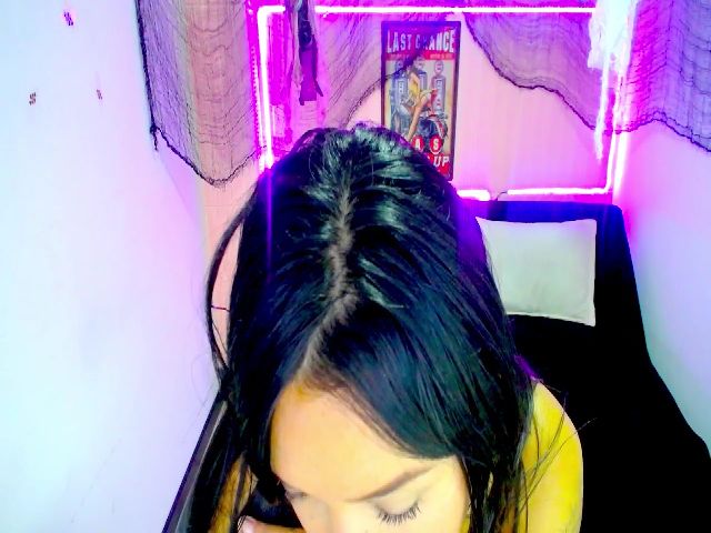 Live sex webcam photo for Naomy_20 #269619071