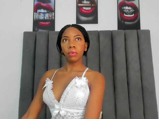 Live sex webcam photo for Meganbarko #269621830