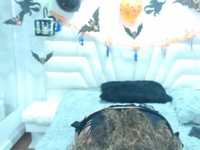 Live sex webcam photo for Brenda-star #269613112