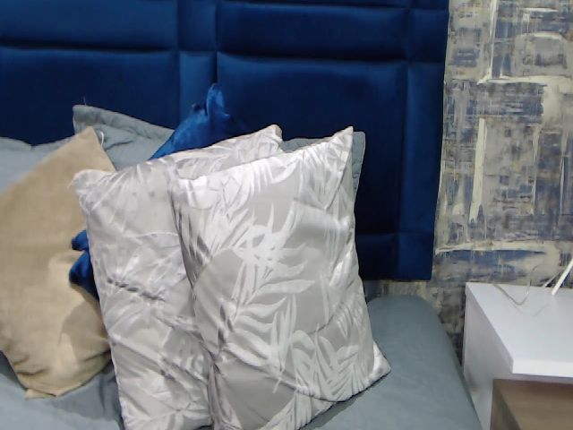 Live sex webcam photo for Lindsayfox #269629910