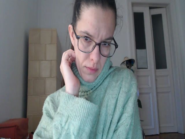 Live sex webcam photo for PetitePinkie #269630248