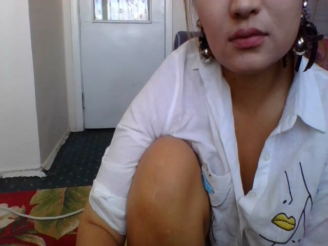 Live sex webcam photo for AsianDoll2000 #269619665