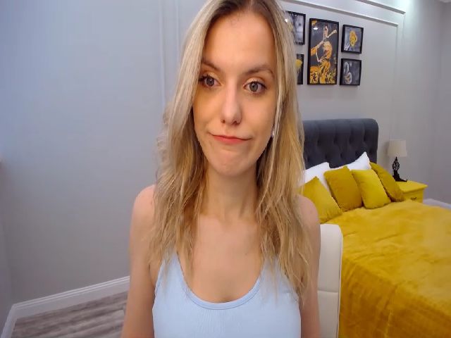 Live sex webcam photo for SolveMysecret #269615855