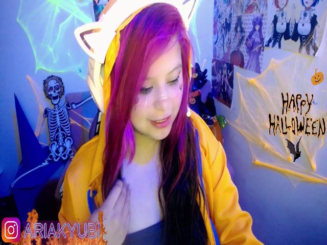 Live sex webcam photo for Aria_Yummi #269616253